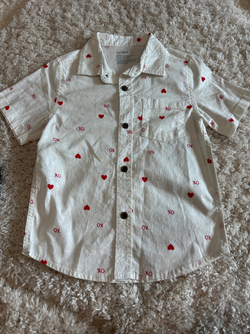 Kids Cat & Jack White Short-Sleeve Button-Up Shirt with Red Heart Print